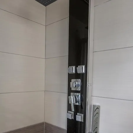 Lina's Luxury Apartment