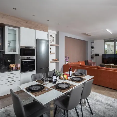Lina's Luxury Apartment Loutraki (Corinthia)