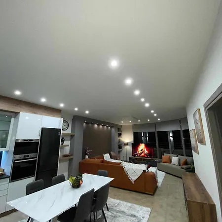 Lina's Luxury Apartment